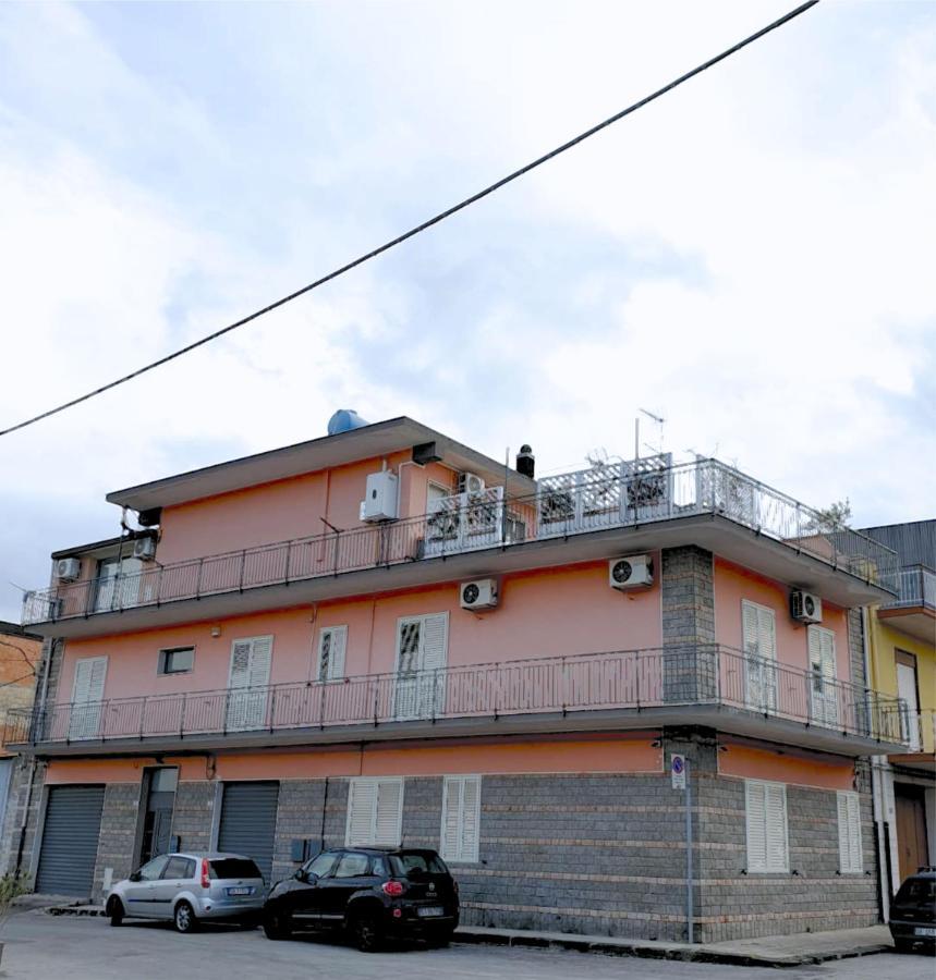 Stella-Guesthouse Solarino Exterior foto
